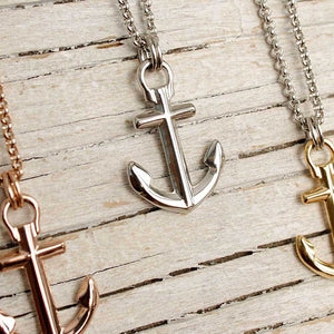 Nautical anchor necklace from Swedish Maris Sal. Marint ankarhalsband från svenska Maris Sal.