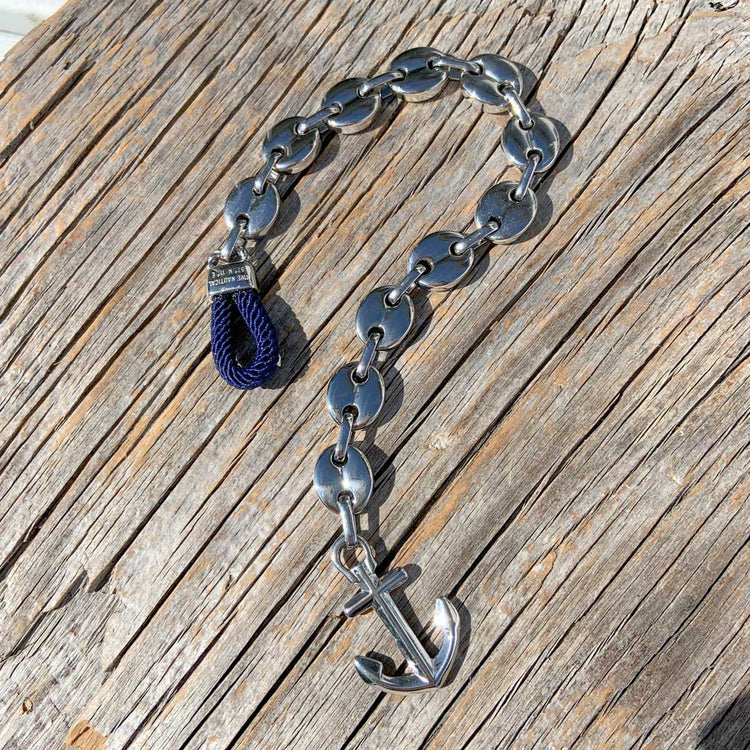 Nautical anchor bracelet from Swedish Maris Sal. Marint ankararmband från svenska Maris Sal.