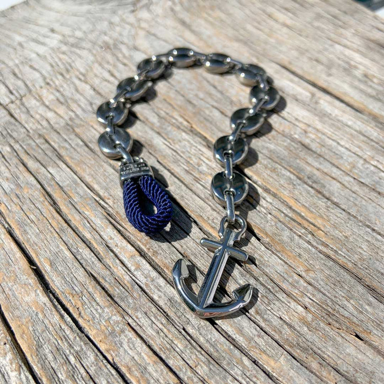 Waterproof anchor necklace from Sweden. Ankararmband. Armband med ankare.