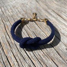 Load image into Gallery viewer, Waterproof anchor necklace from Sweden. Ankararmband. Armband med ankare.
