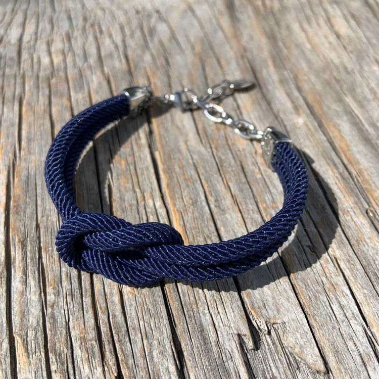Waterproof nautical bracelet from Swedish Maris Sal. Marint armband från svenska Maris Sal.